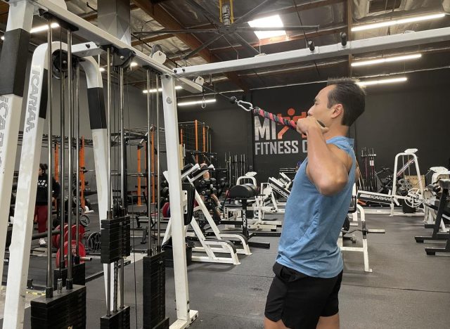 rope face pulls exercise