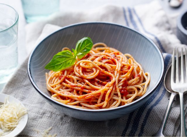 spaghetti with tomato sauce