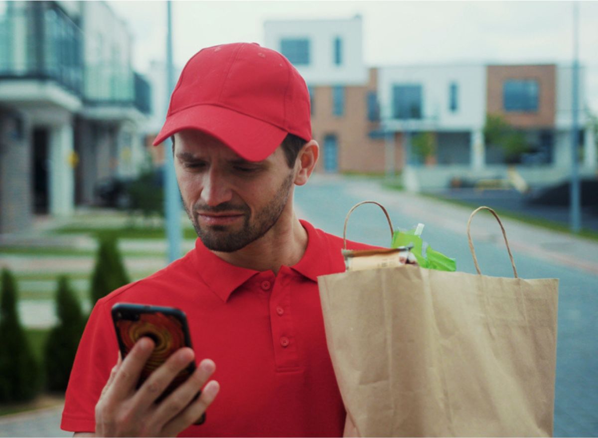 delivery man reading special request