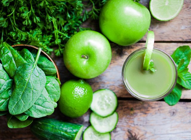 green juice and ingredients