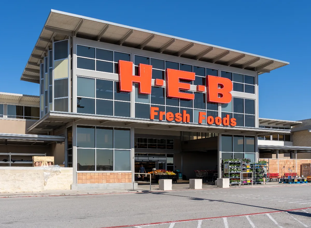 h-e-b fresh foods exterior