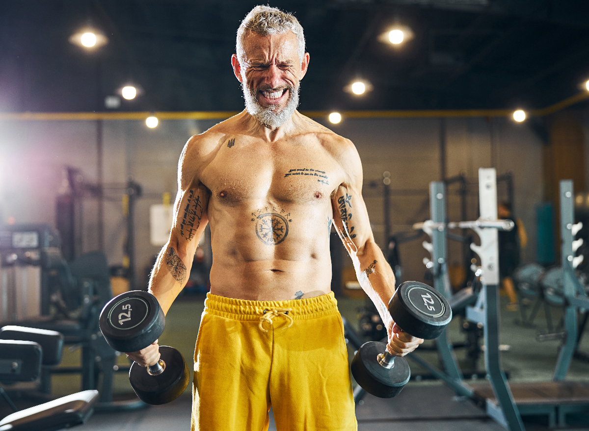 5 malos hábitos de fitness que te hacen perder masa muscular