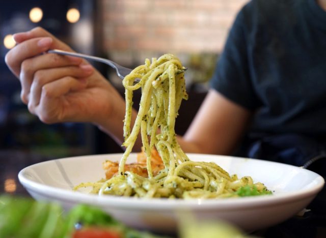 pesto pasta dish