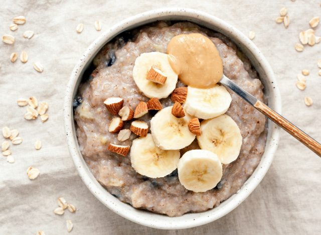 banana peanut butter oatmeal, high-protein breakfast for weight loss