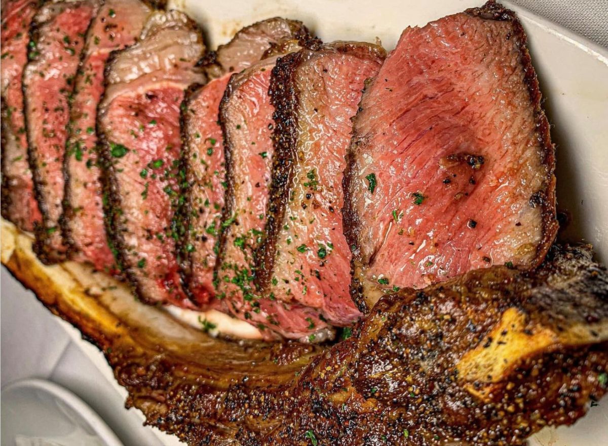 5 Steakhouse Chain Restaurants Serving Steakhouse Classics in Massive ...