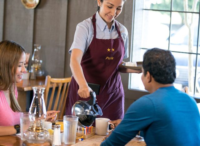 cracker barrel service