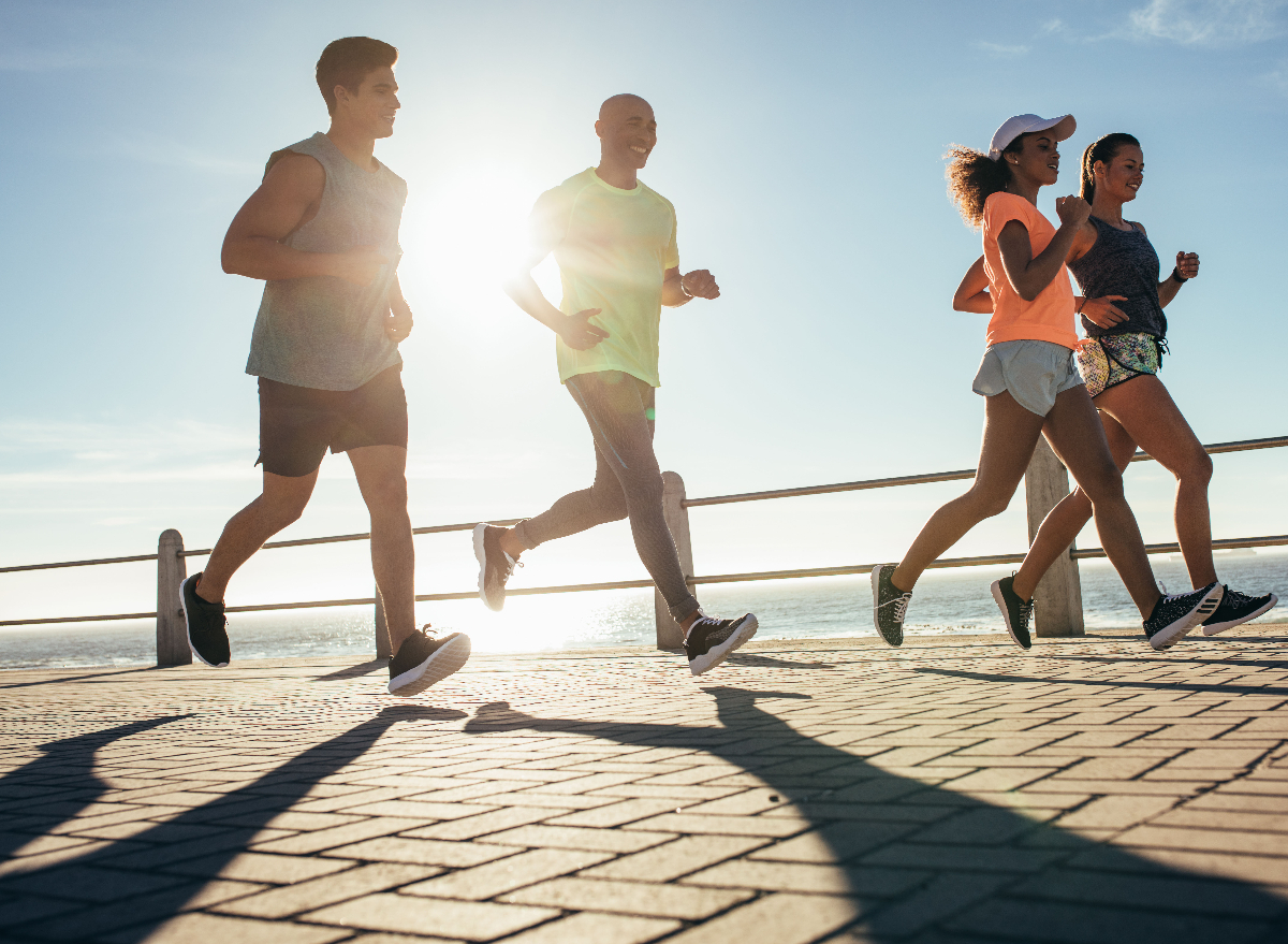 group of young runners, habits for better health in your 20s concept