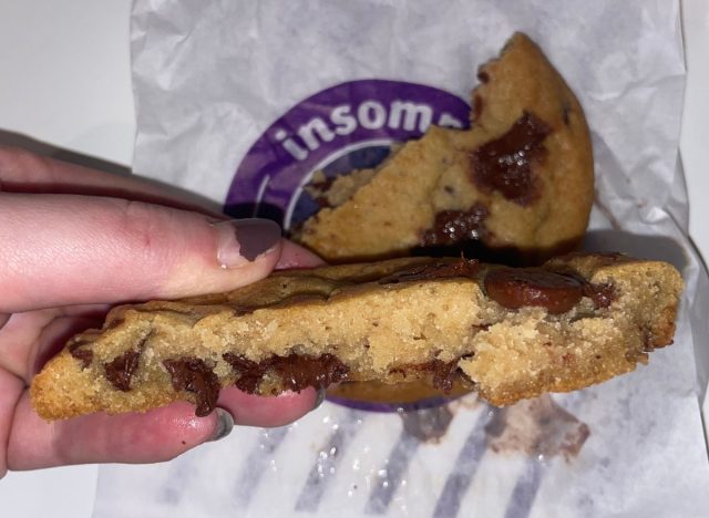insomnia cookies chocolate chip