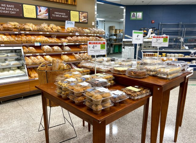 publix bakery section