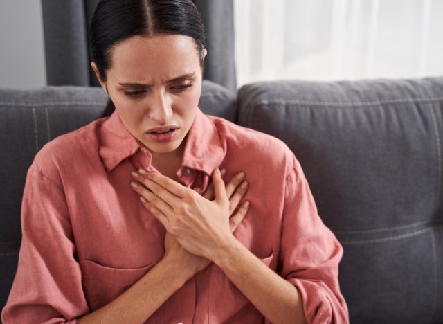 Doctors Say These are Signs of Hypertension, Including Chest Pain