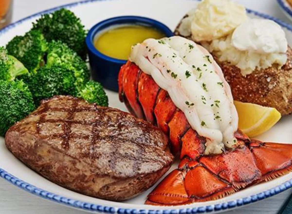 9 Healthiest Red Lobster Menu Items, According to Dietitians