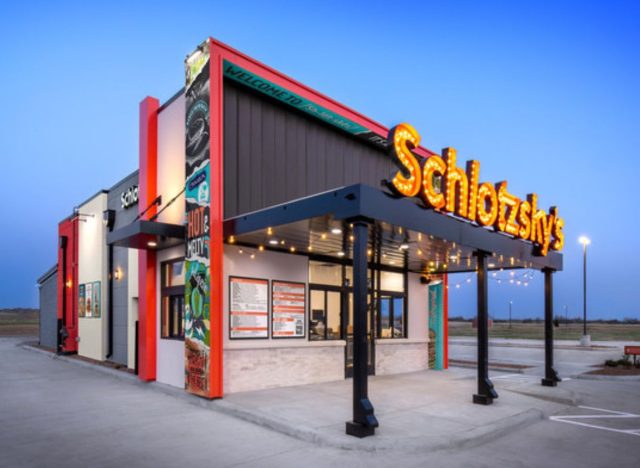 Schlotzskys driv thru new