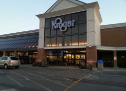 main entrance of brentwood, tennessee kroger