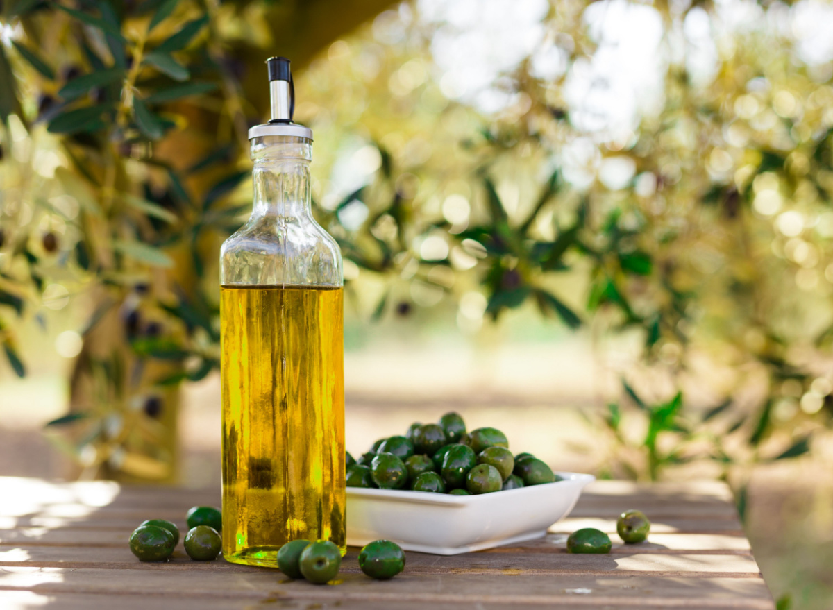 olive oil and olives