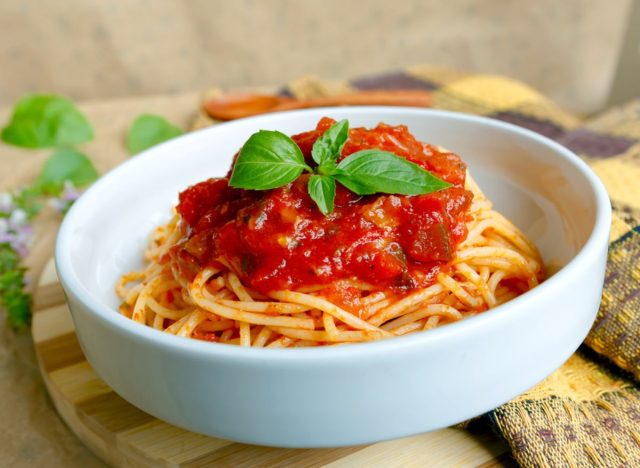 pomodoro pasta dish