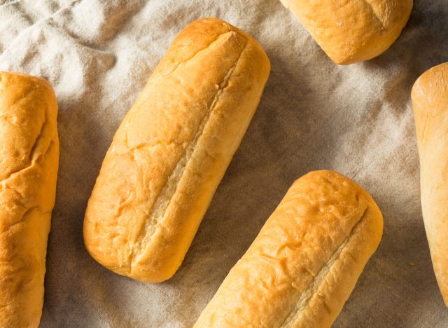 sandwich rolls white bread