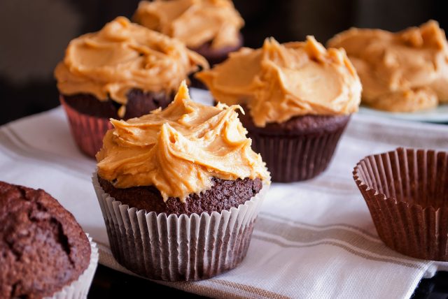 peanut butter chocolate muffins