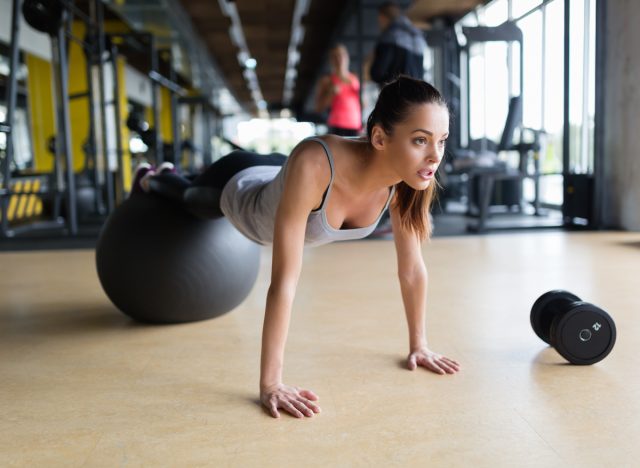 stability ball jackknives, concept of how to get abs in 30 days