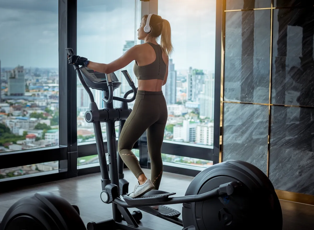 woman on the elliptical, concept of the best workout machines for weight loss