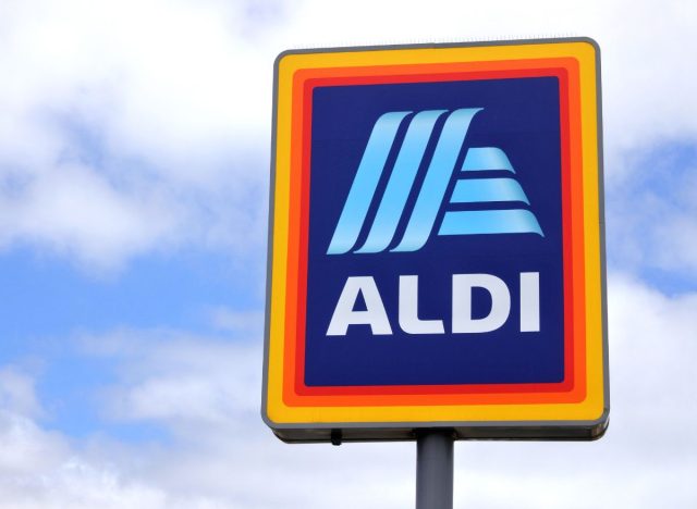 Aldi sign