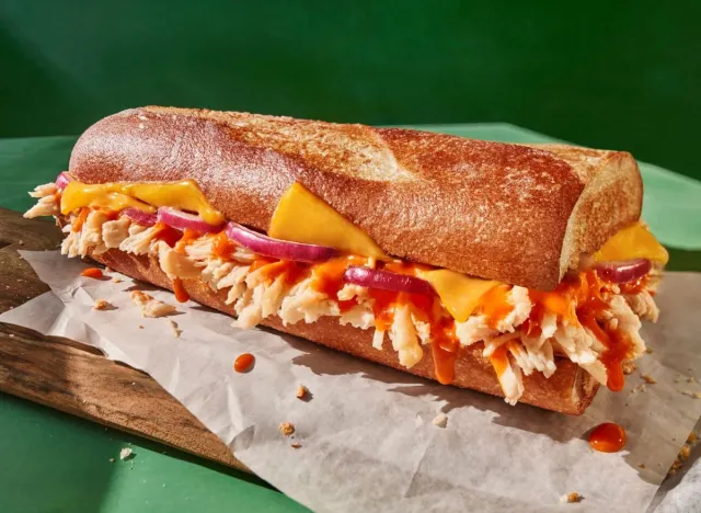 https://www.eatthis.com/wp-content/uploads/sites/4/2023/04/Paneras-Smoky-Buffalo-Chicken-Melt-Toasted-Baguette.jpg?quality=82&strip=all&w=640