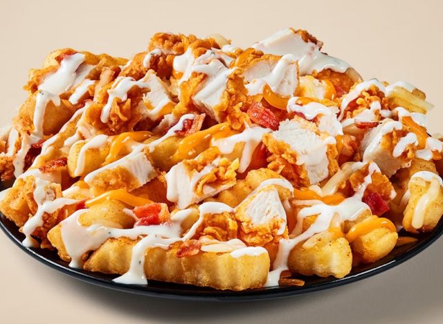 plate of Zaxby's loaded fries 