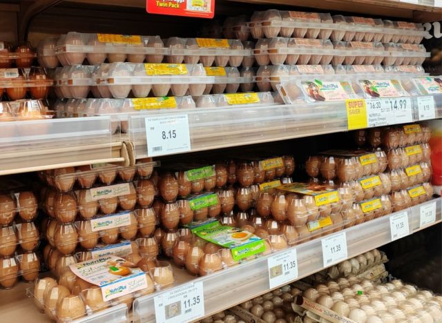 eggs grocery store shelves