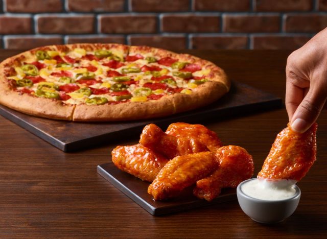 pizza hut wings and pizza