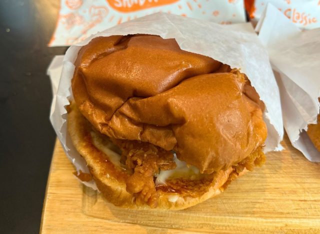 popeyes classic chicken sandwich