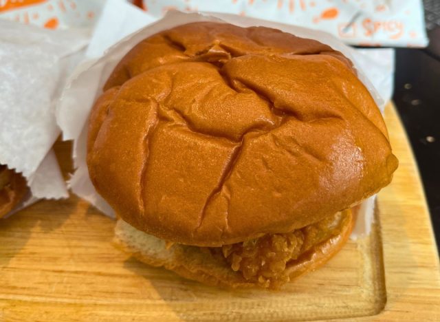 popeyes spicy chicken sandwich