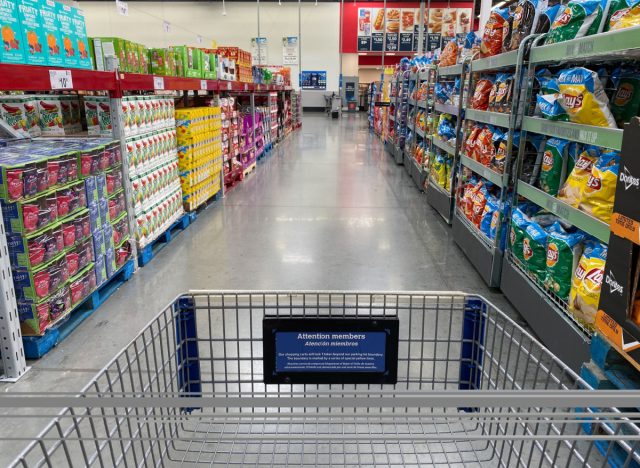 sam's club cart in snack aisle