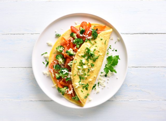 veggie omelette, concept of what to eat after workout for weight loss