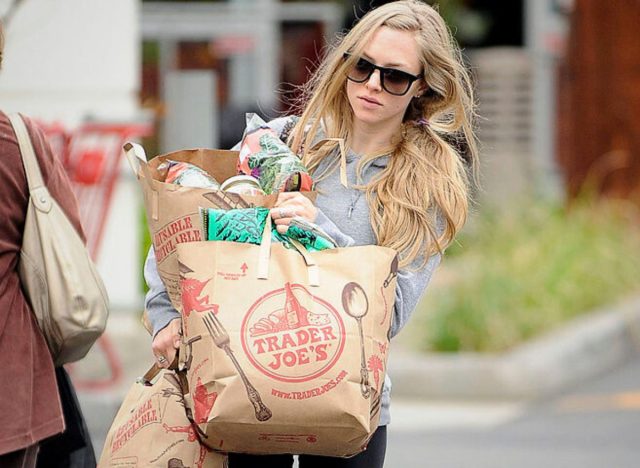 Amanda Seyfried trader joes bags