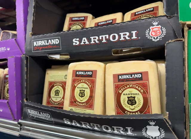 Kirkland Signature Sartori Cognac BellaVitano cheese