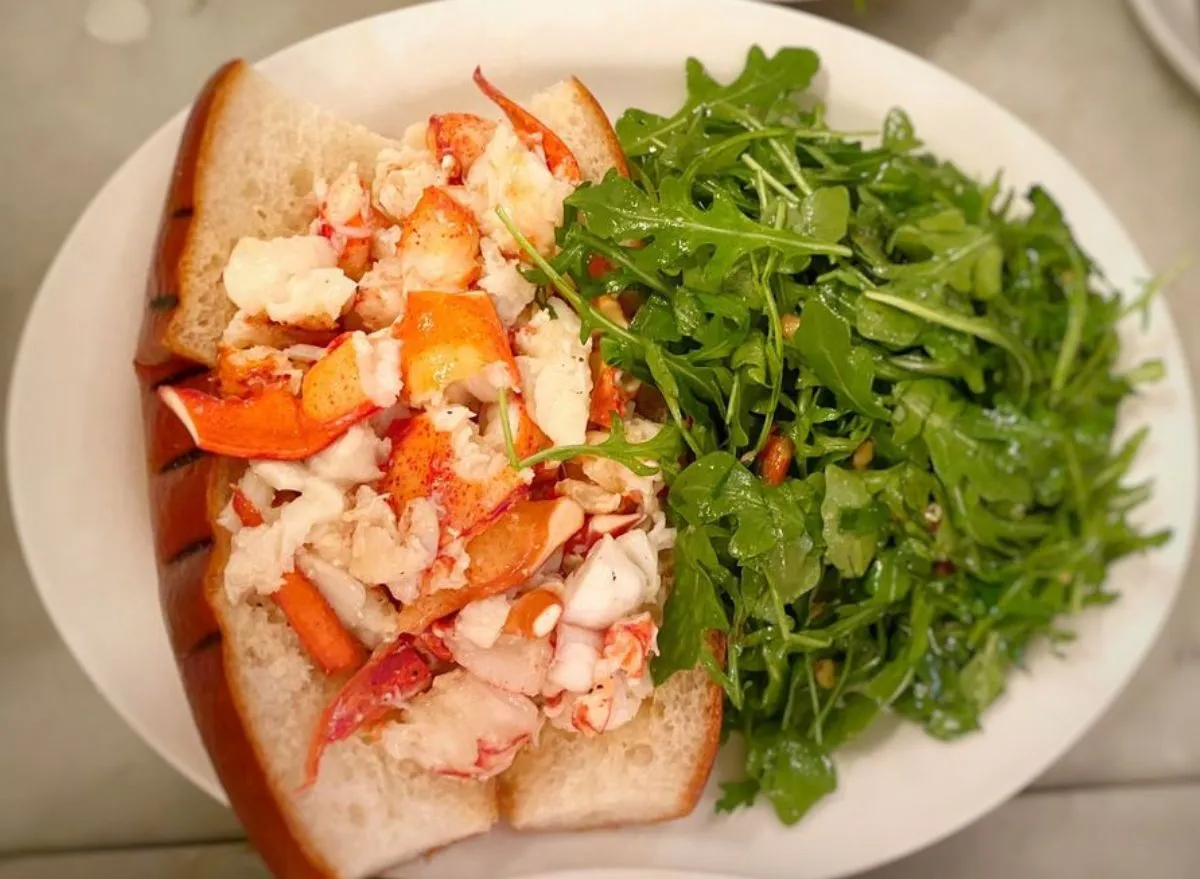 12 Best Lobster Rolls in New England
