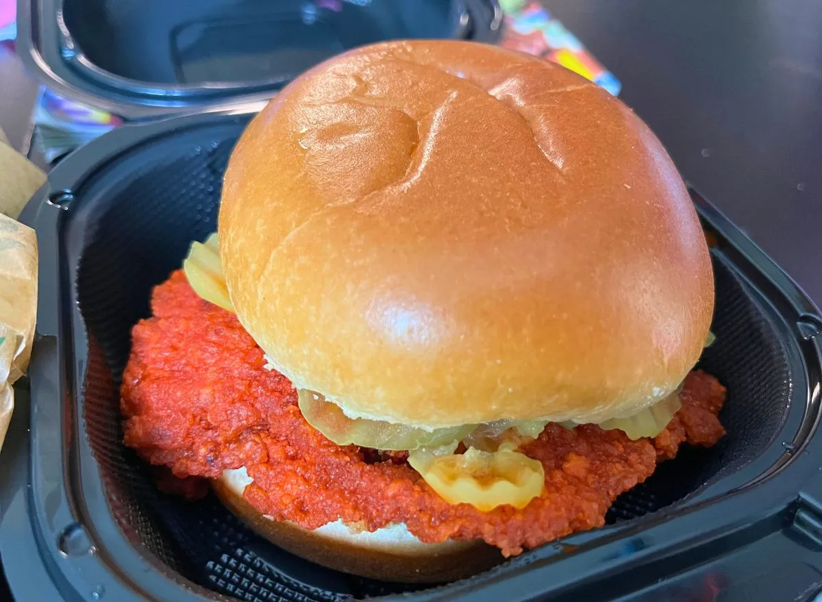 I Tried Wingstop for the First Time Ever & Understand Why Chefs Rave