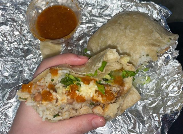 chipotle chicken burrito