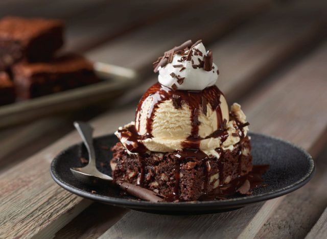 Outback Steakhouse thunder from down under chocolate brownie