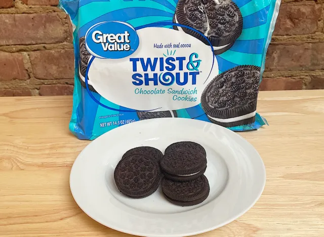 walmart twist & shout chocolate sandwich cookies