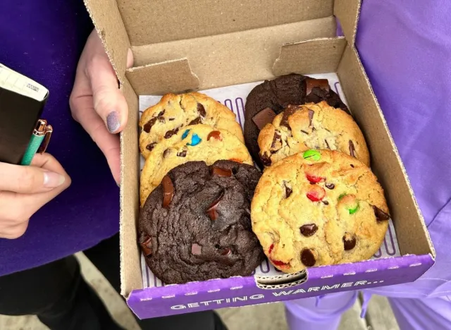 Insomnia Cookies