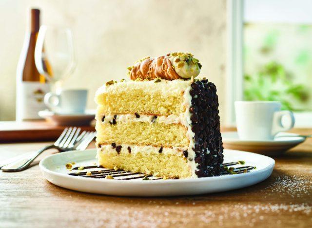 carrabba's italian grill cannoli cake