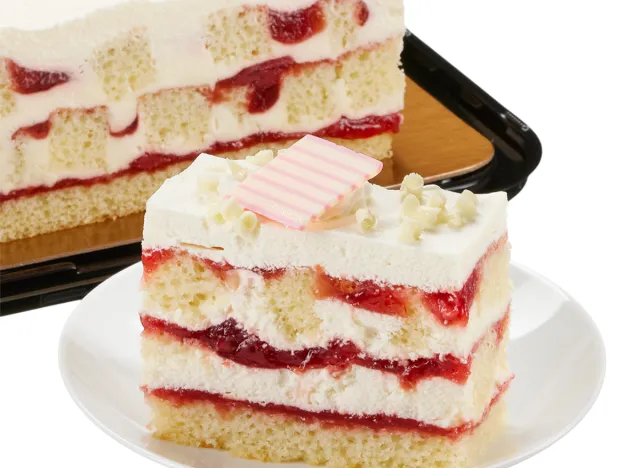 costco strawberries & cream bar cake