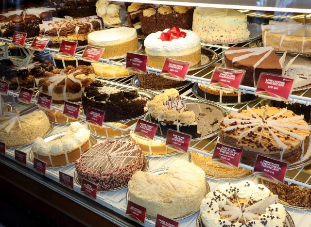 the cheesecake factory cheesecakes