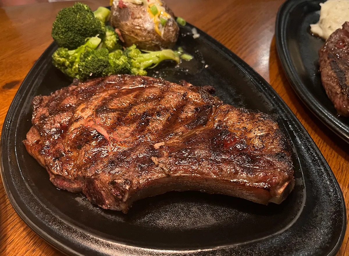 I Tried Every Steak at Outback Steakhouse & This Was The Best
