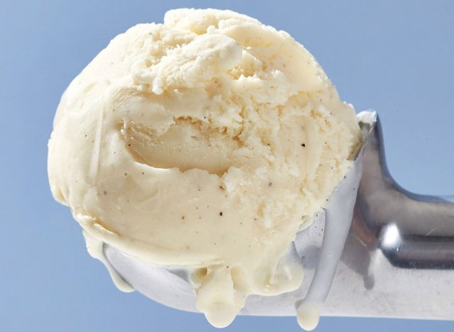 Vanilla ice cream with salt and straw