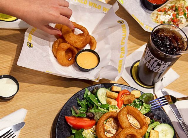 buffalo wild wings onion rings