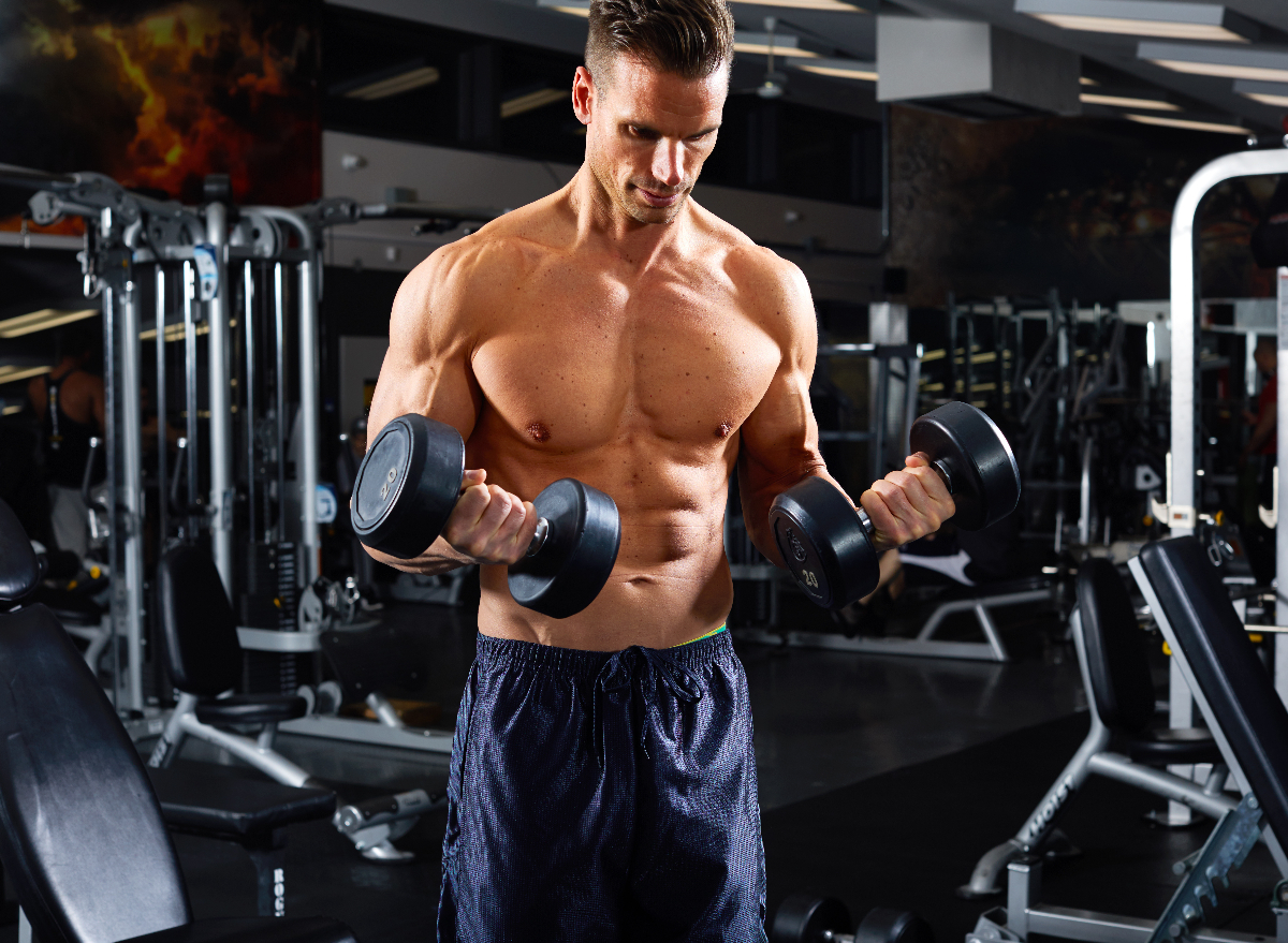 7 Regular Strength Exercises All Men Should Do in Their 40s