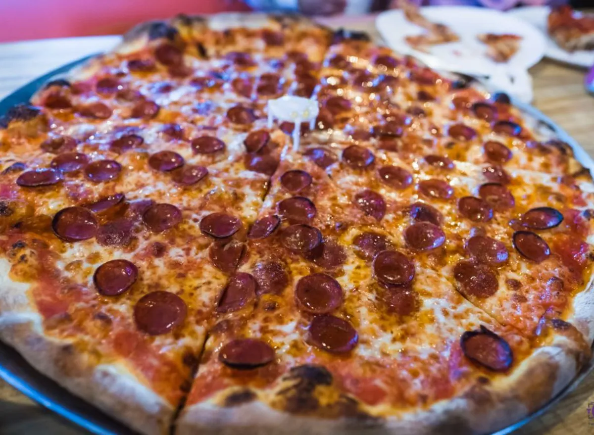 paulie gee's slice shop pepperoni pie