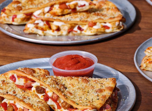 pizza hut chicken parmesan melt