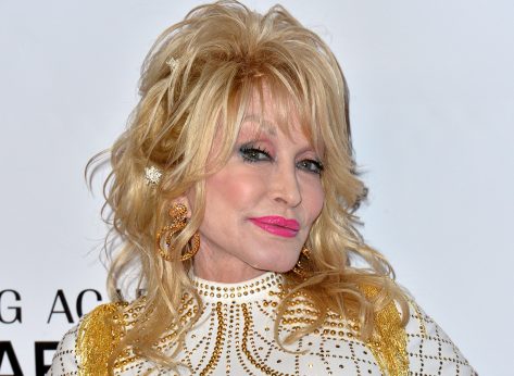 6 Foods Dolly Parton Eats for Weight Loss